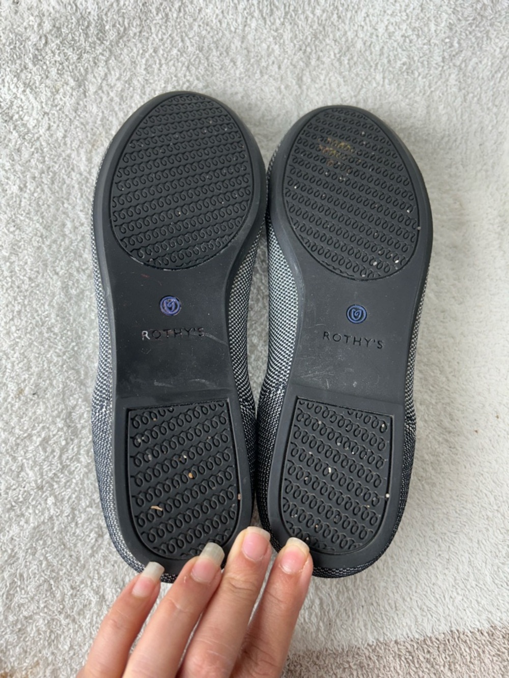 Rothys cloud gray bird’s eye round flat Navy print size 8.5 - Picture 5 of 5